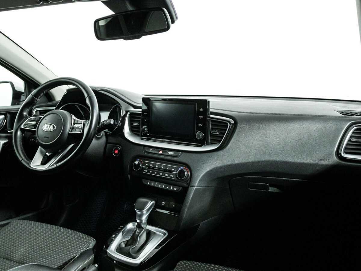 Kia Ceed 2020 года с пробегом. Фото: #7