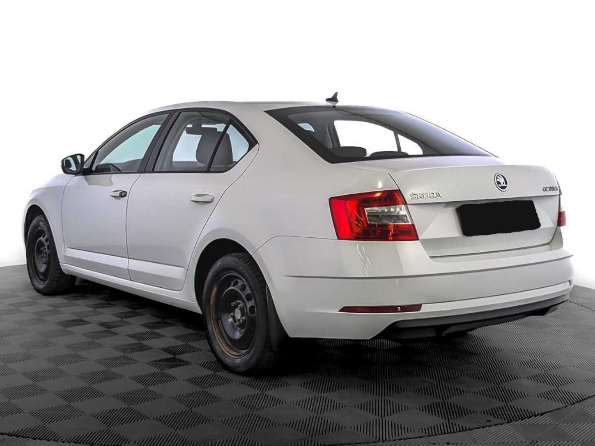 Skoda Octavia 2019 года с пробегом. Фото: #6