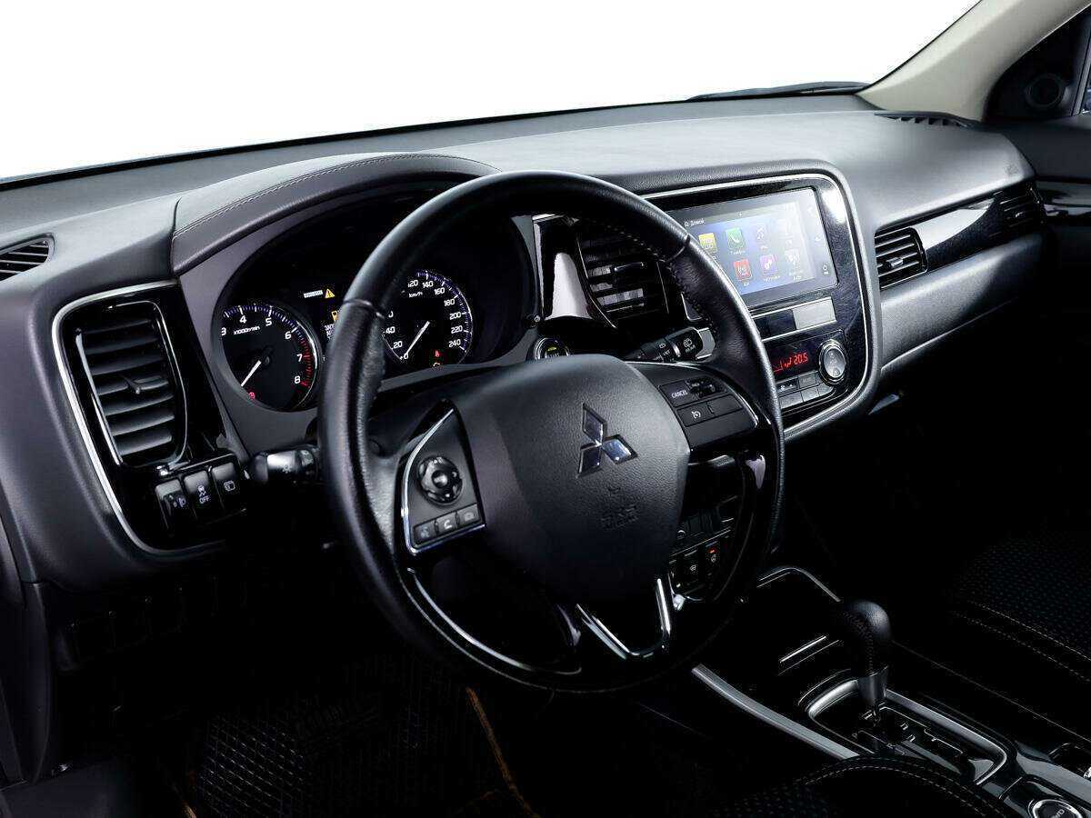 Mitsubishi Outlander 2018 года с пробегом. Фото: #10