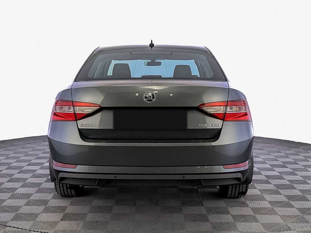 Skoda Superb 2018 года с пробегом. Фото: #5