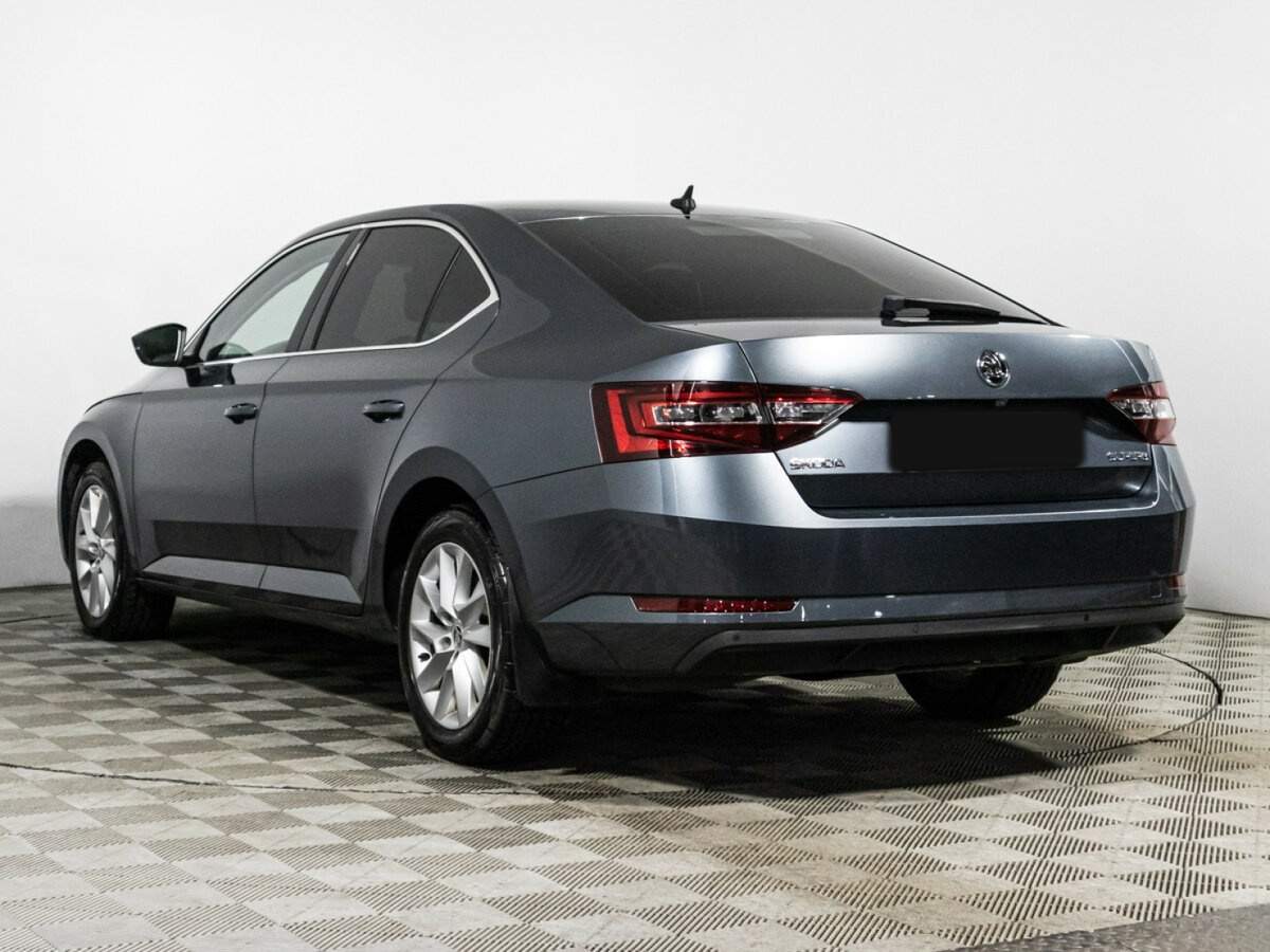 Skoda Superb 2018 года с пробегом. Фото: #6