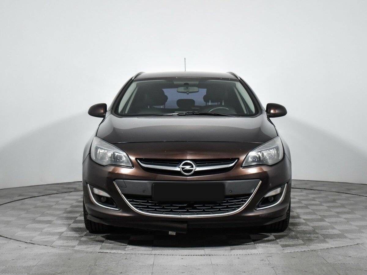 Opel Astra 2013 года с пробегом. Фото: #1