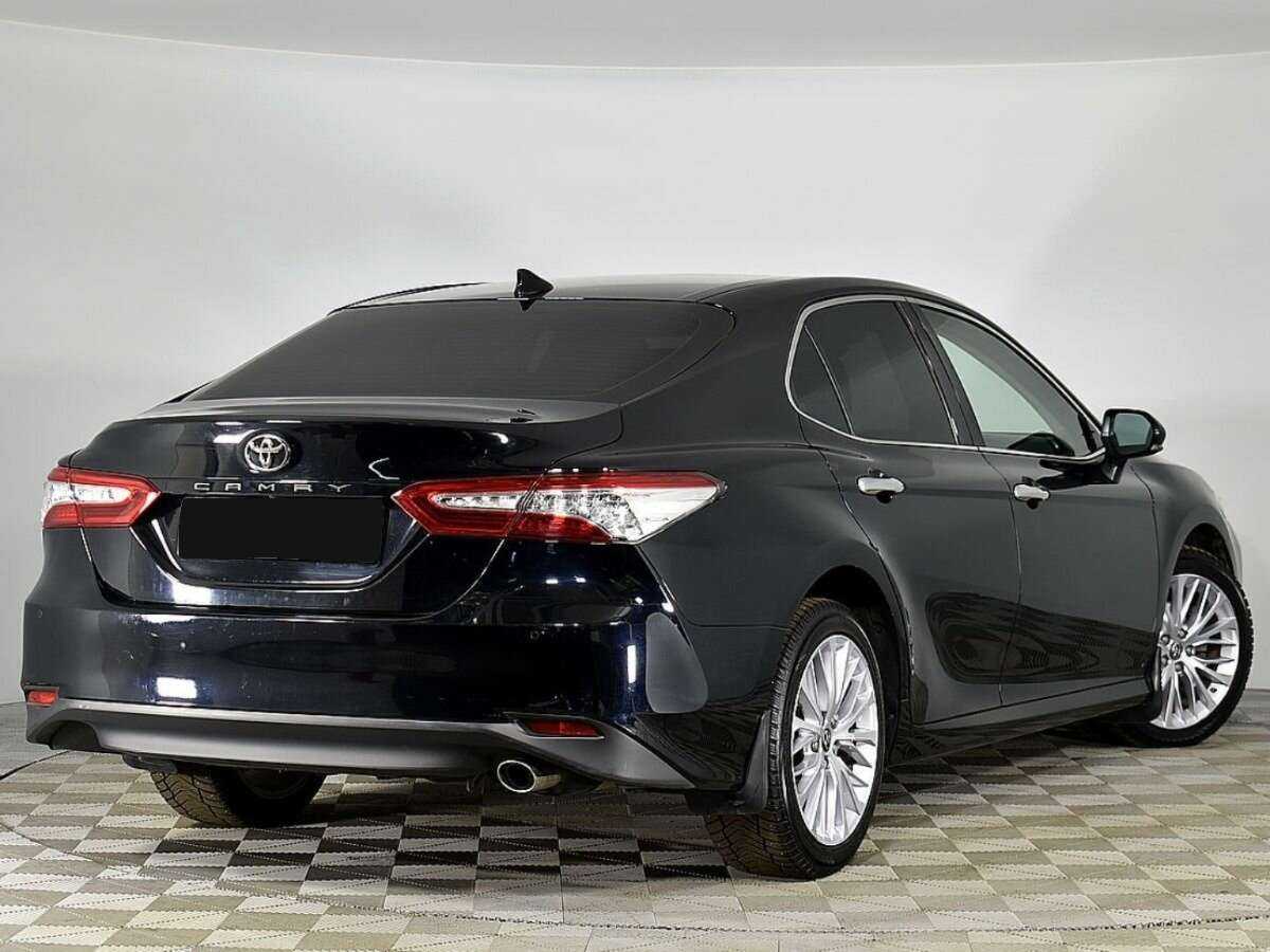 Toyota Camry 2020 года с пробегом. Фото: #1