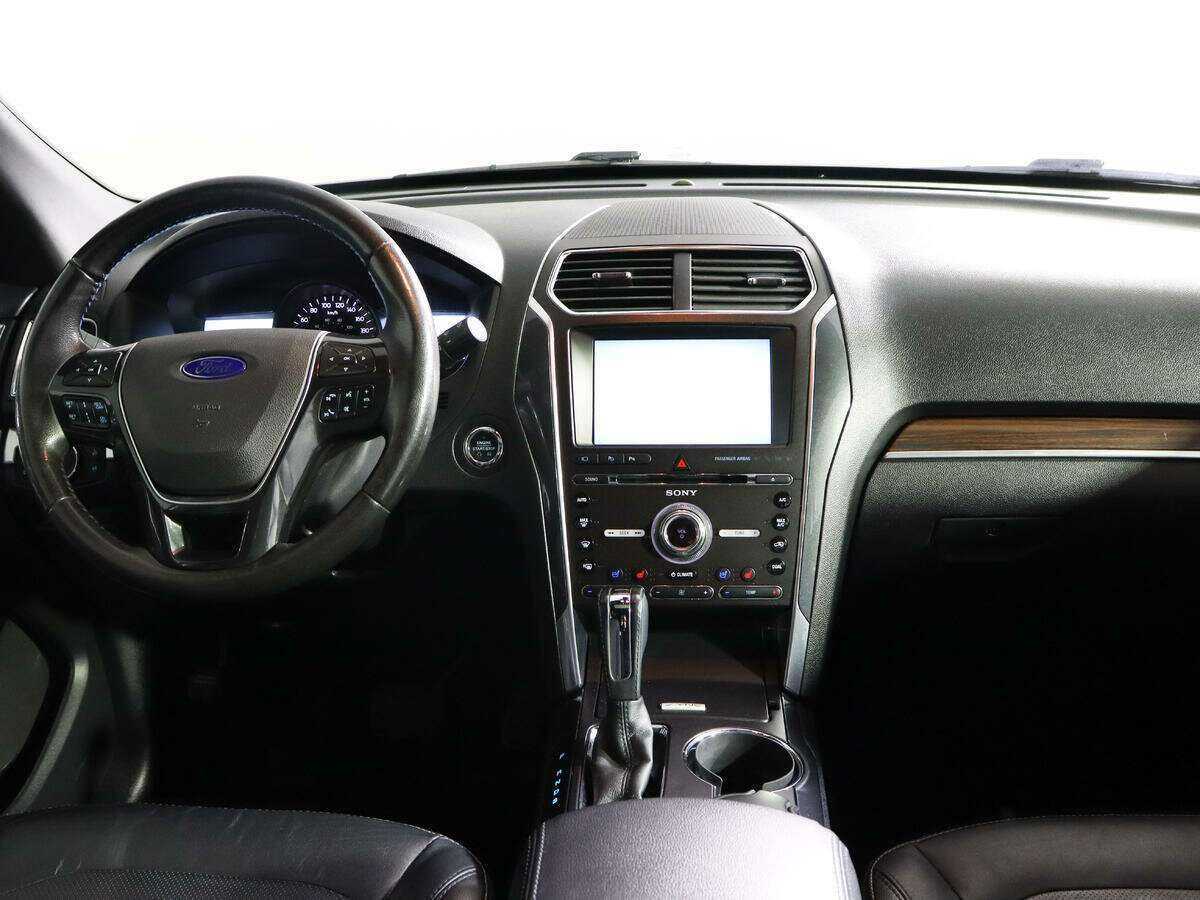Ford Explorer 2016 года с пробегом. Фото: #10