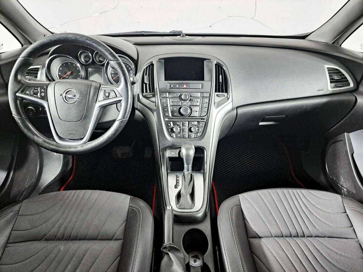 Opel Astra 2014 года с пробегом. Фото: #11