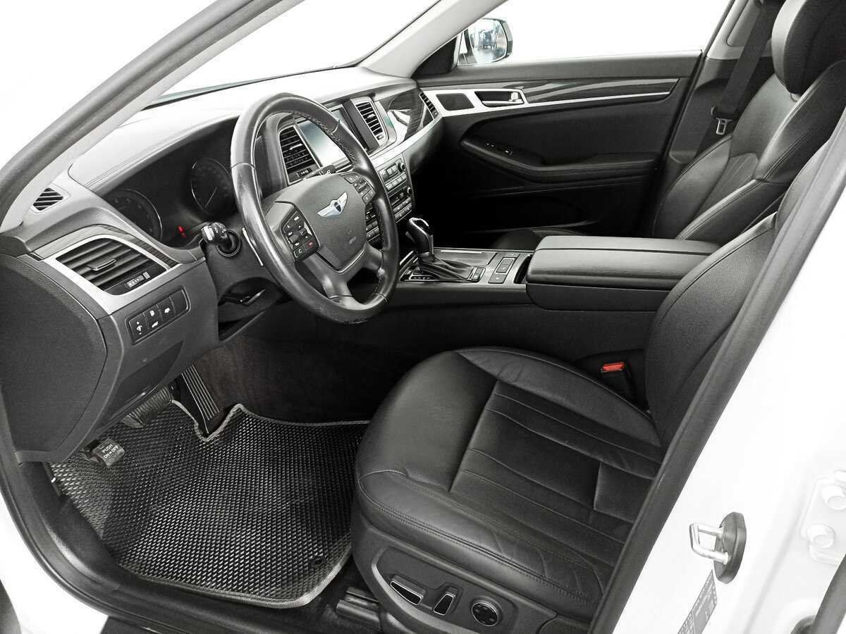 Hyundai Genesis 2016 года с пробегом. Фото: #13