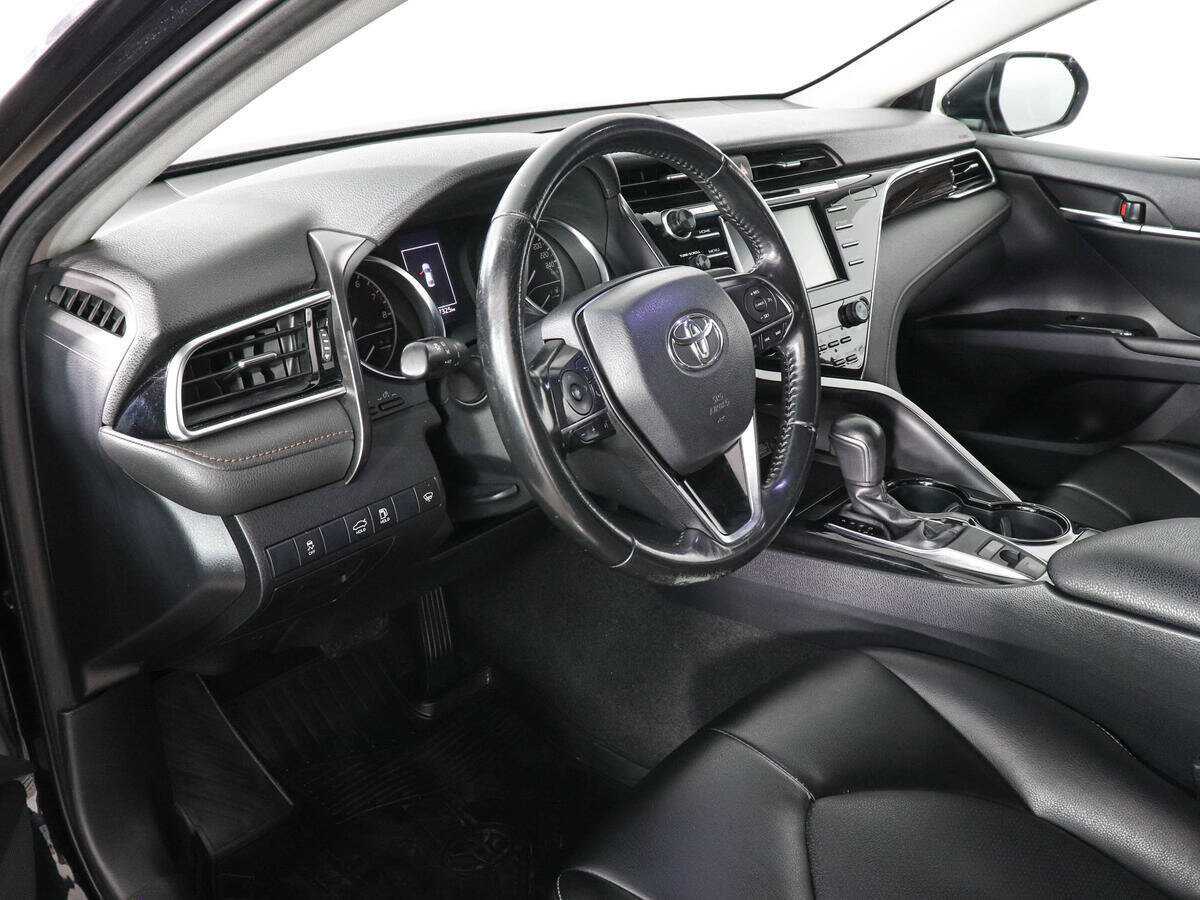 Toyota Camry 2019 года с пробегом. Фото: #8