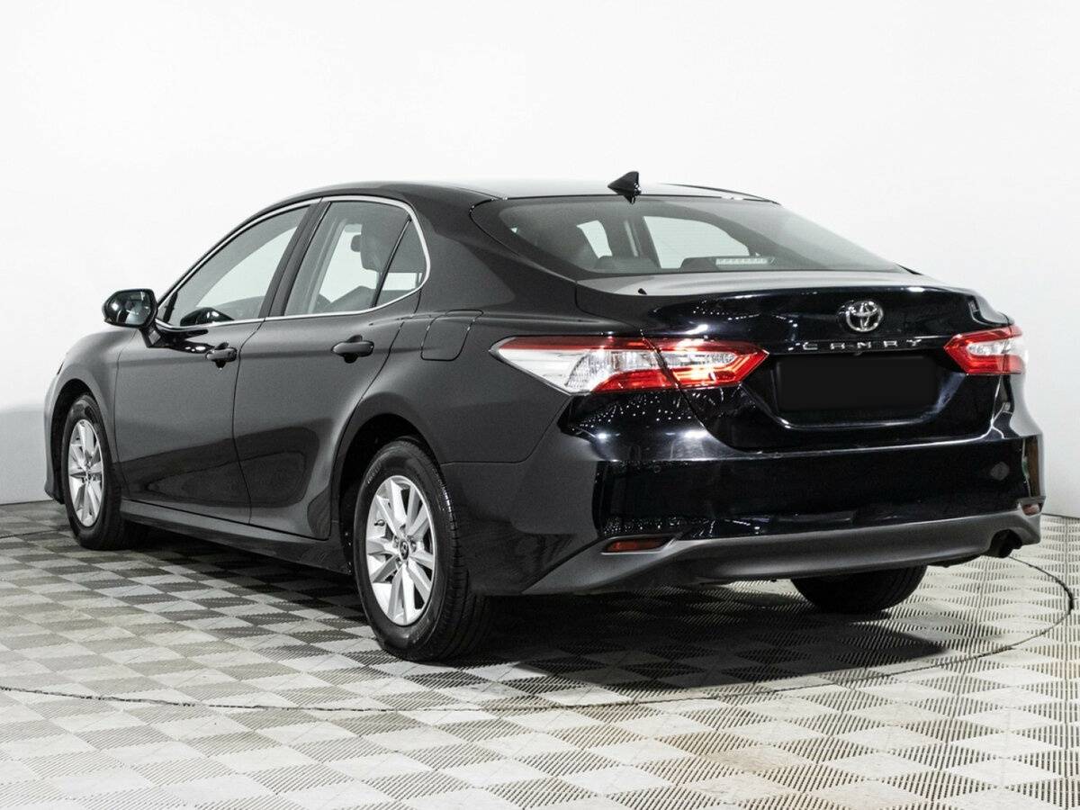Toyota Camry 2018 года с пробегом. Фото: #6