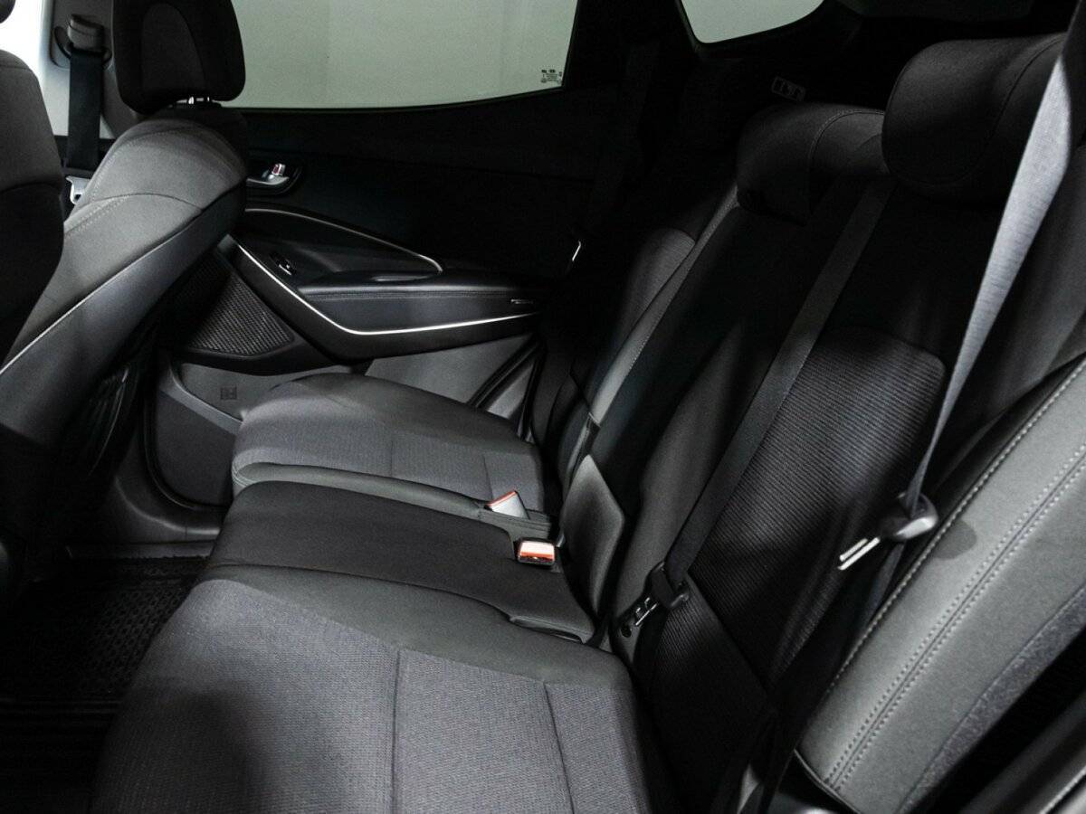 Hyundai Santa Fe 2018 года с пробегом. Фото: #9
