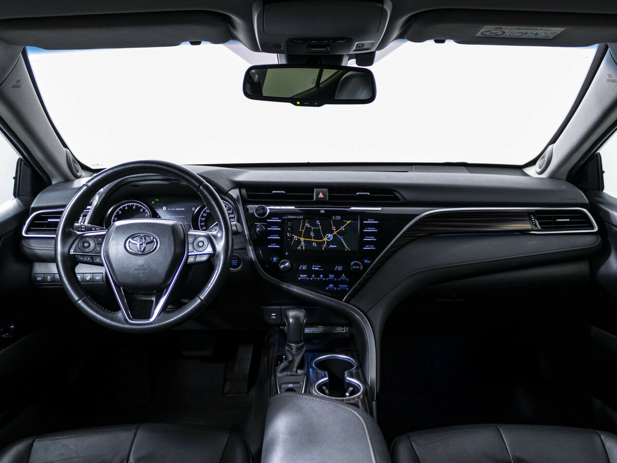 Toyota Camry 2019 года с пробегом. Фото: #11