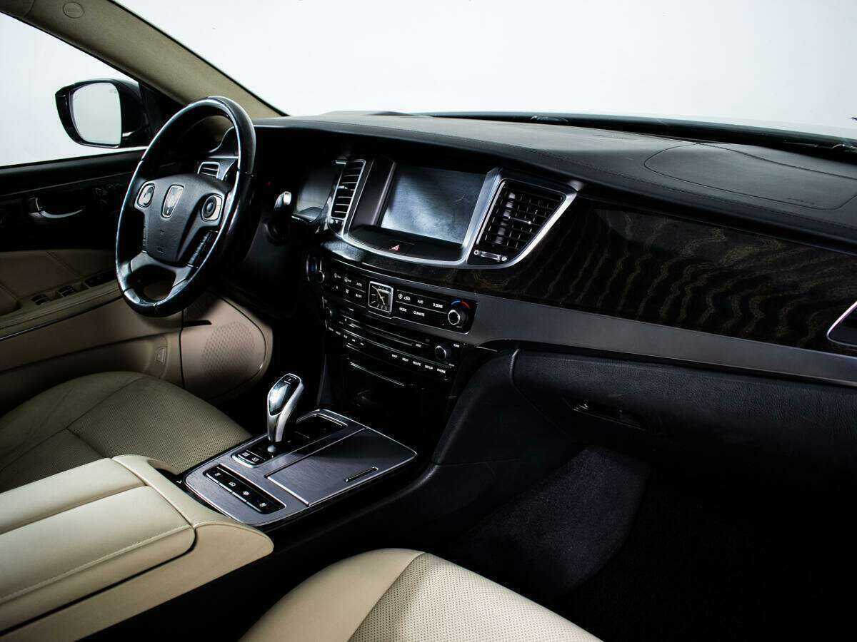 Hyundai Equus 2013 года с пробегом. Фото: #7