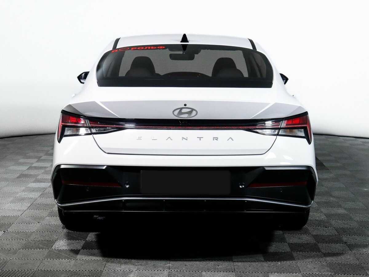 Hyundai Elantra 2023 года с пробегом. Фото: #5