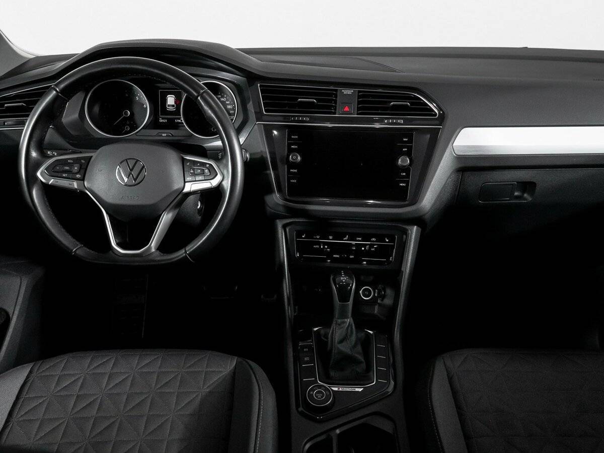 Volkswagen Tiguan 2021 года с пробегом. Фото: #11
