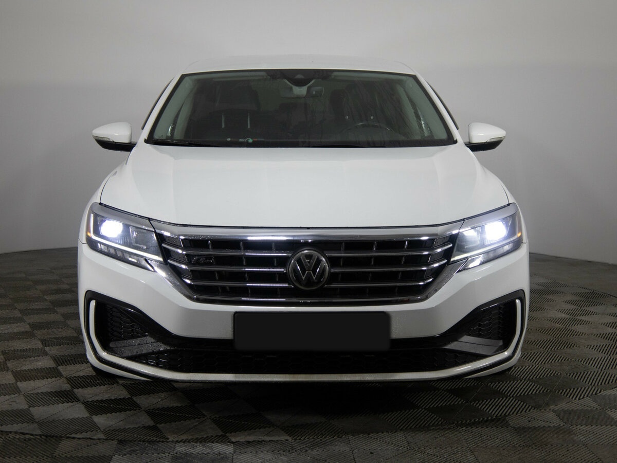 Volkswagen Passat 2020 года с пробегом. Фото: #1