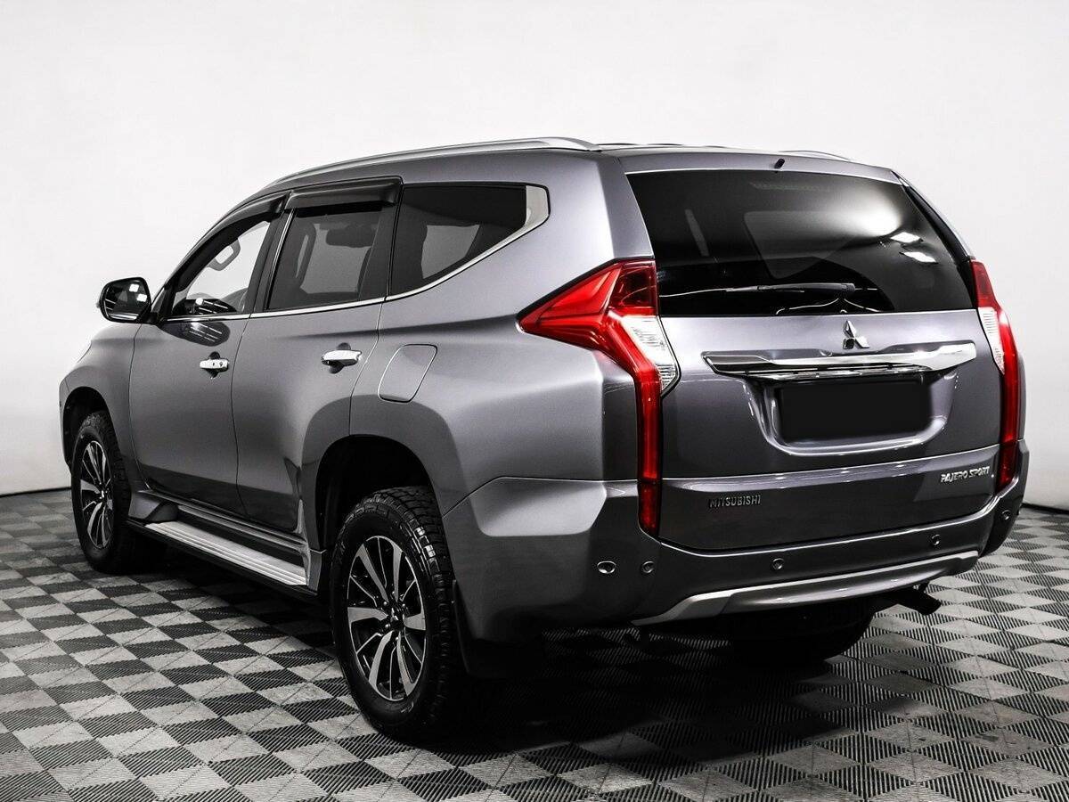 Mitsubishi Pajero Sport 2017 года с пробегом. Фото: #6