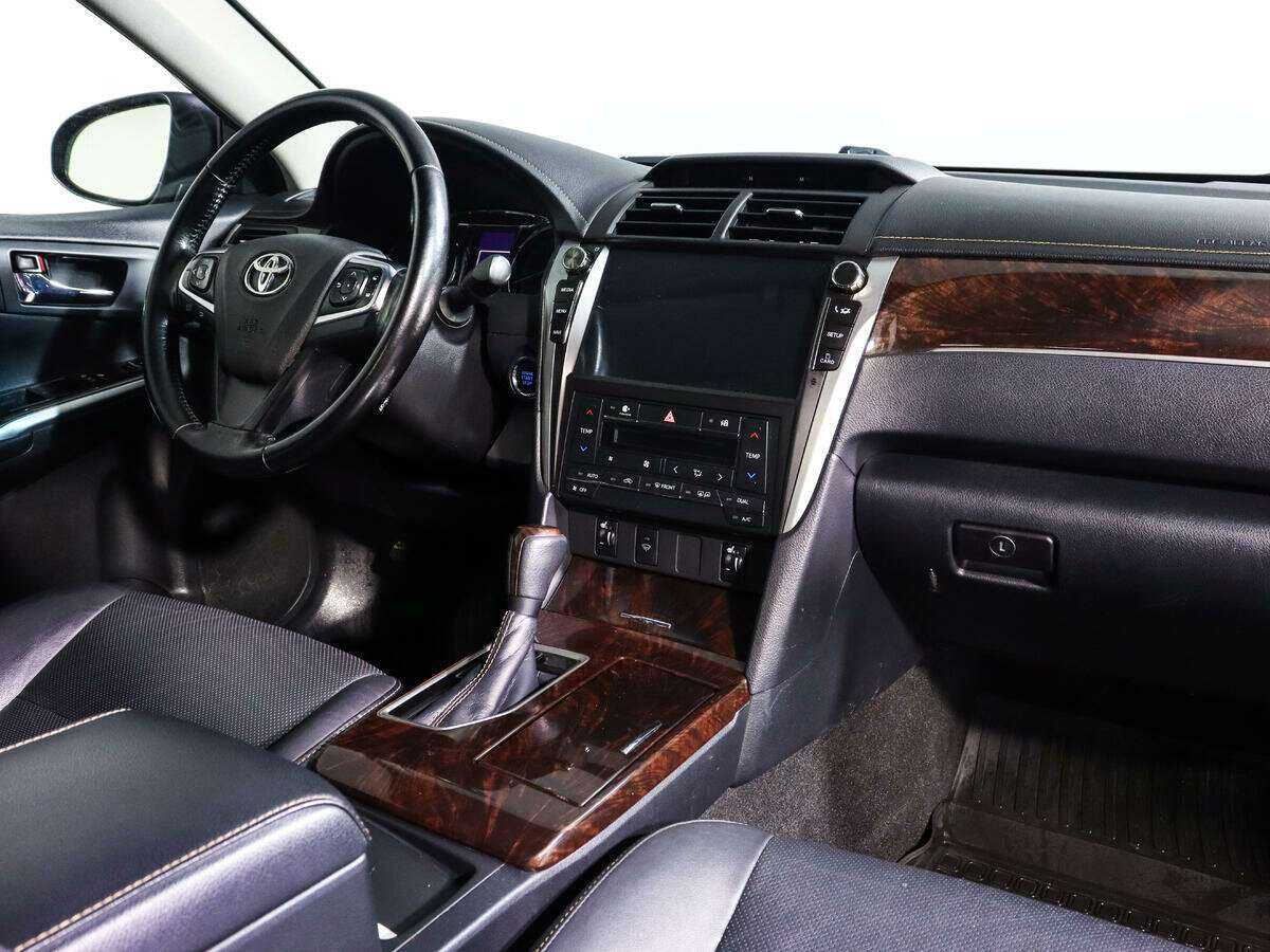 Toyota Camry 2017 года с пробегом. Фото: #8