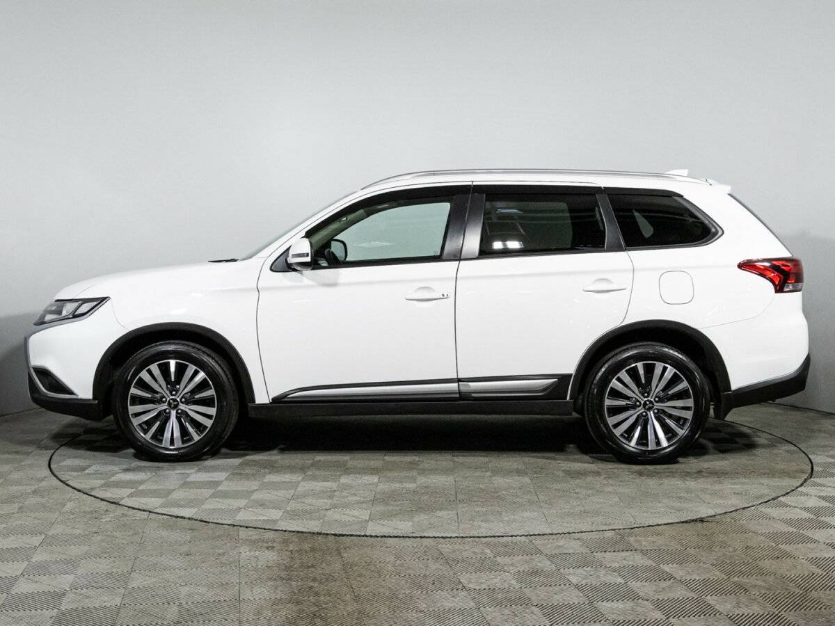 Mitsubishi Outlander 2021 года с пробегом. Фото: #7
