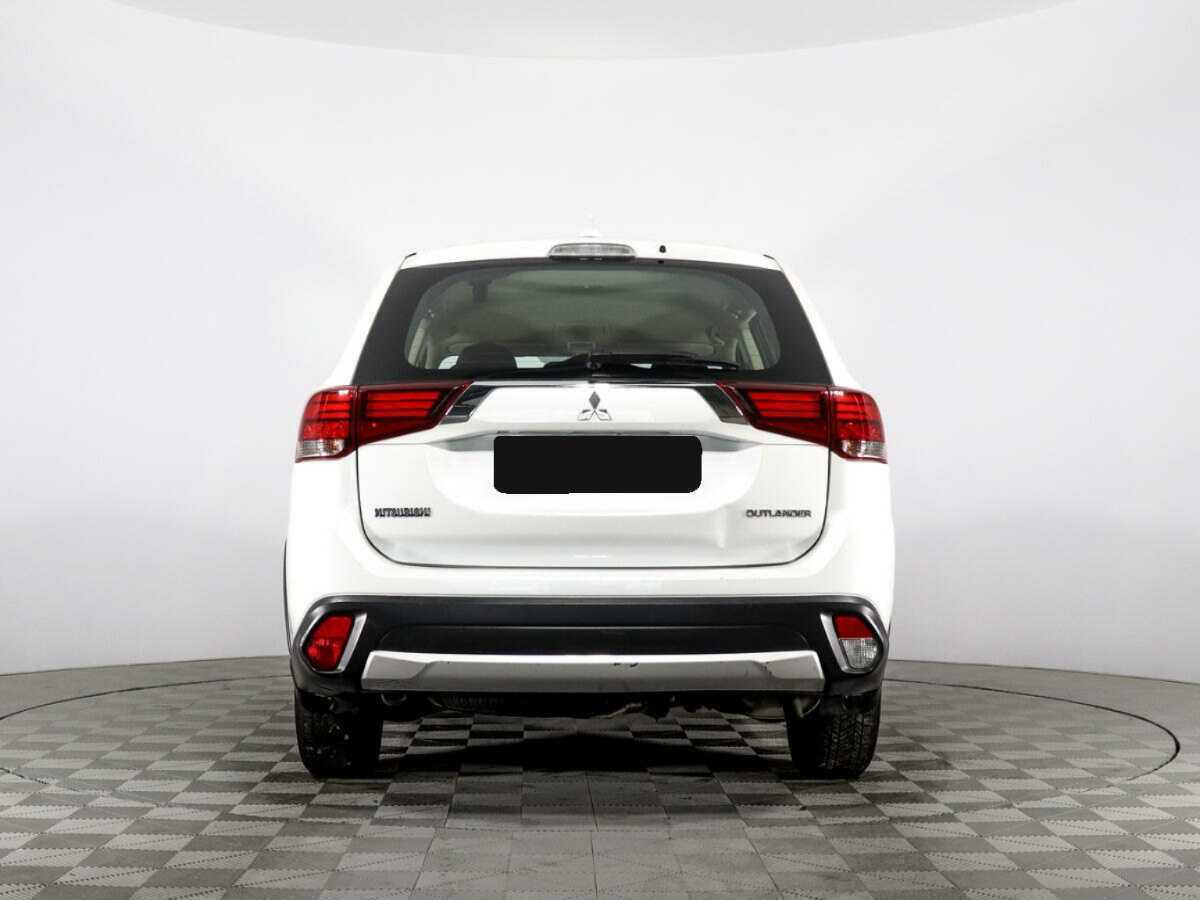Mitsubishi Outlander 2018 года с пробегом. Фото: #5