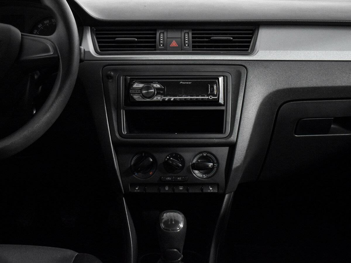 Skoda Rapid 2014 года с пробегом. Фото: #12