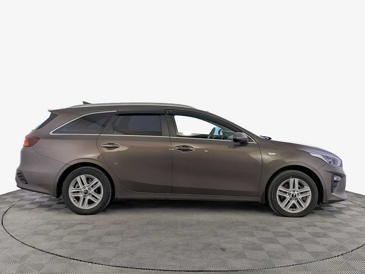 Kia Ceed 2021 года с пробегом. Фото: #3