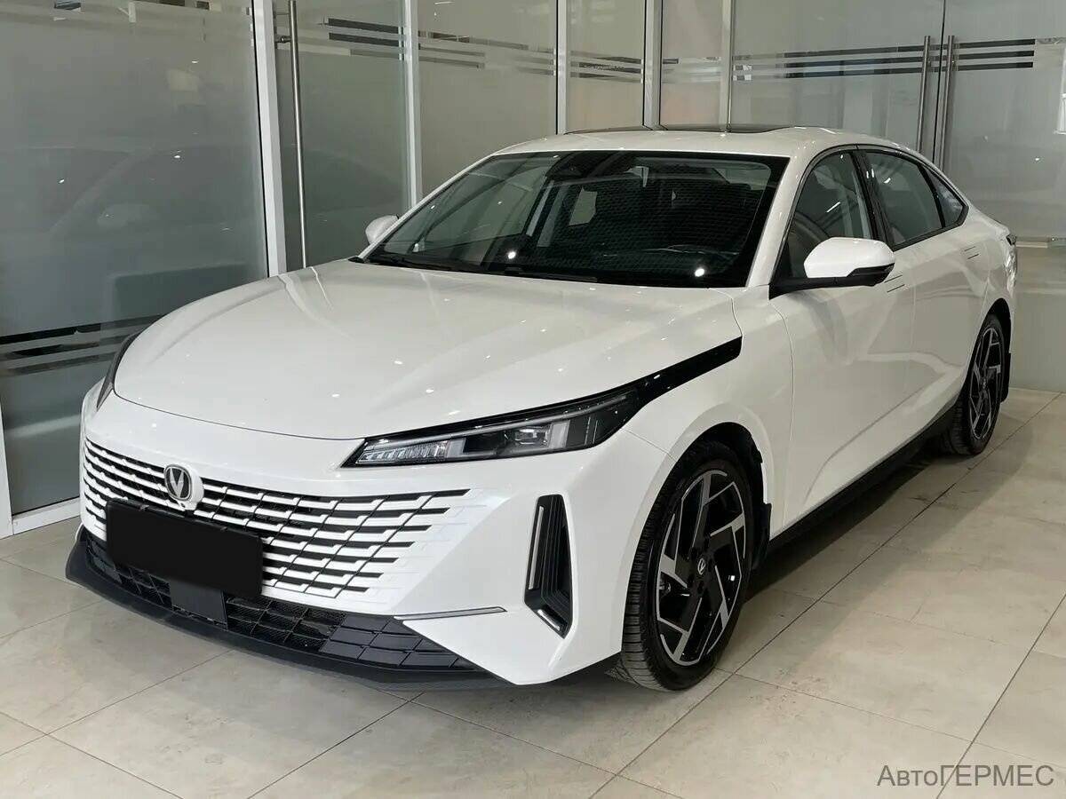 Changan Lamore 2024 года с пробегом. Посмотреть фото