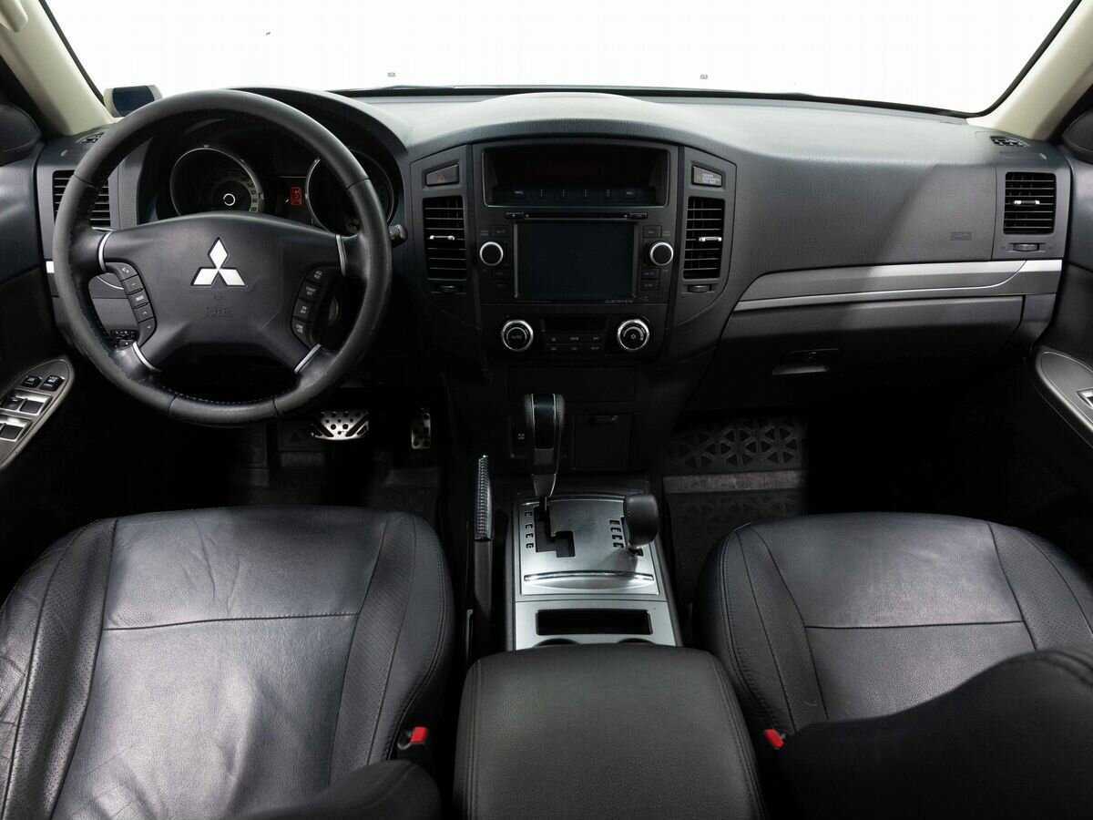 Mitsubishi Pajero 2013 года с пробегом. Фото: #14