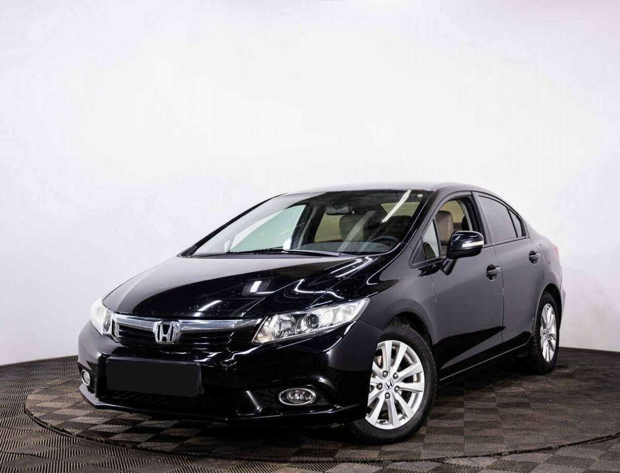 Honda Civic 2012 года с пробегом. Посмотреть фото