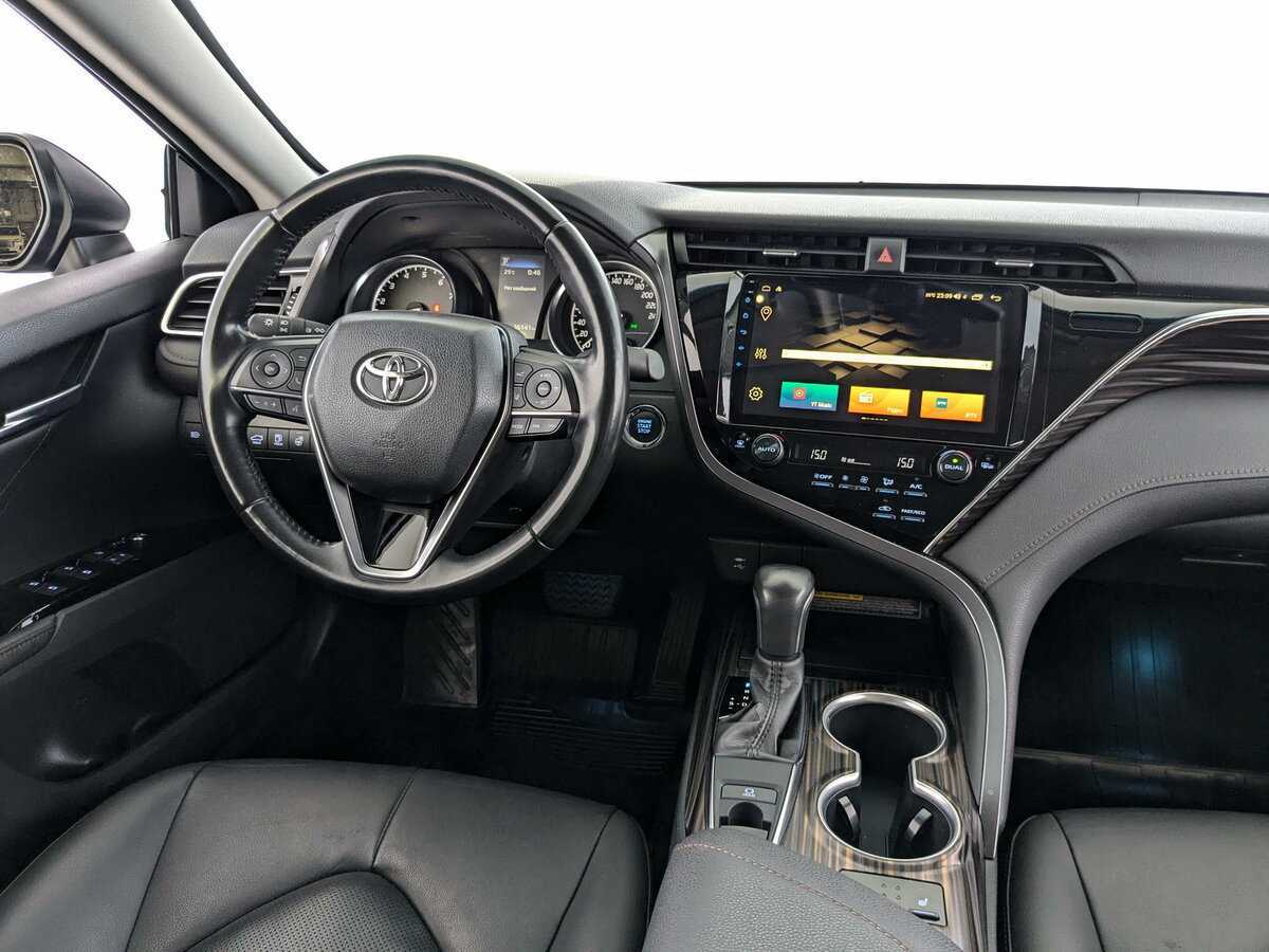 Toyota Camry 2020 года с пробегом. Фото: #21