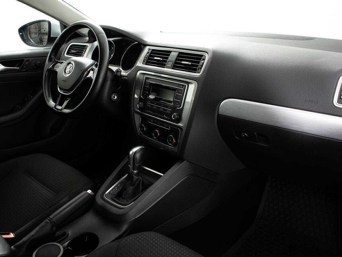 Volkswagen Jetta 2018 года с пробегом. Фото: #8
