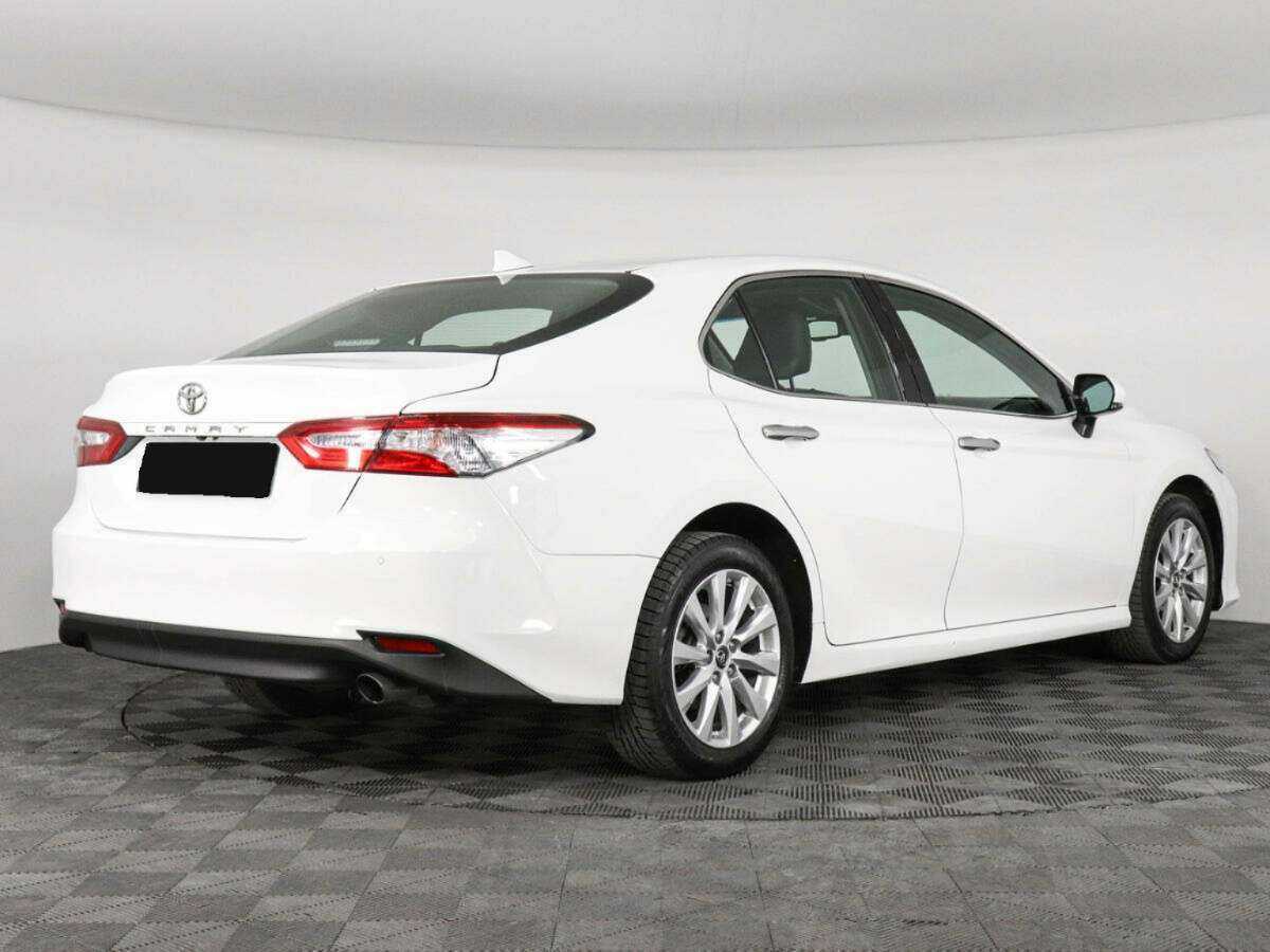 Toyota Camry 2019 года с пробегом. Фото: #4