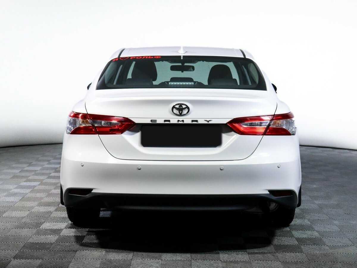 Toyota Camry 2021 года с пробегом. Фото: #5