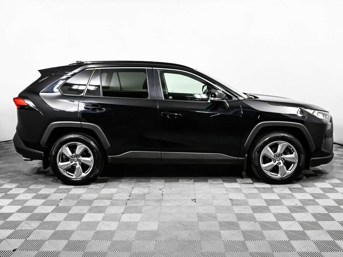 Toyota RAV4 2020 года с пробегом. Фото: #3