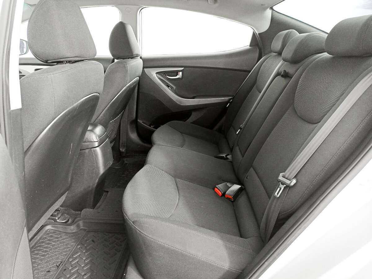 Hyundai Elantra 2014 года с пробегом. Фото: #9