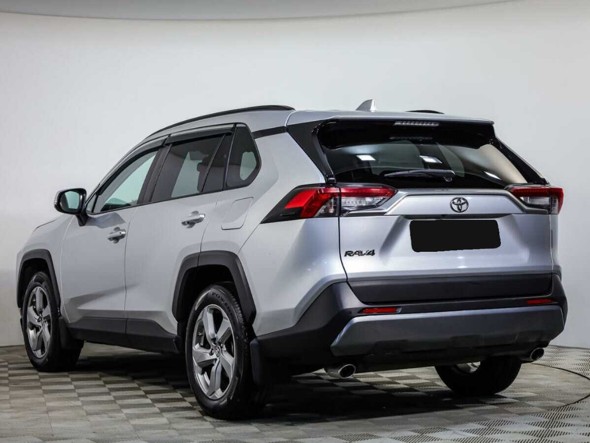 Toyota RAV4 2020 года с пробегом. Фото: #2