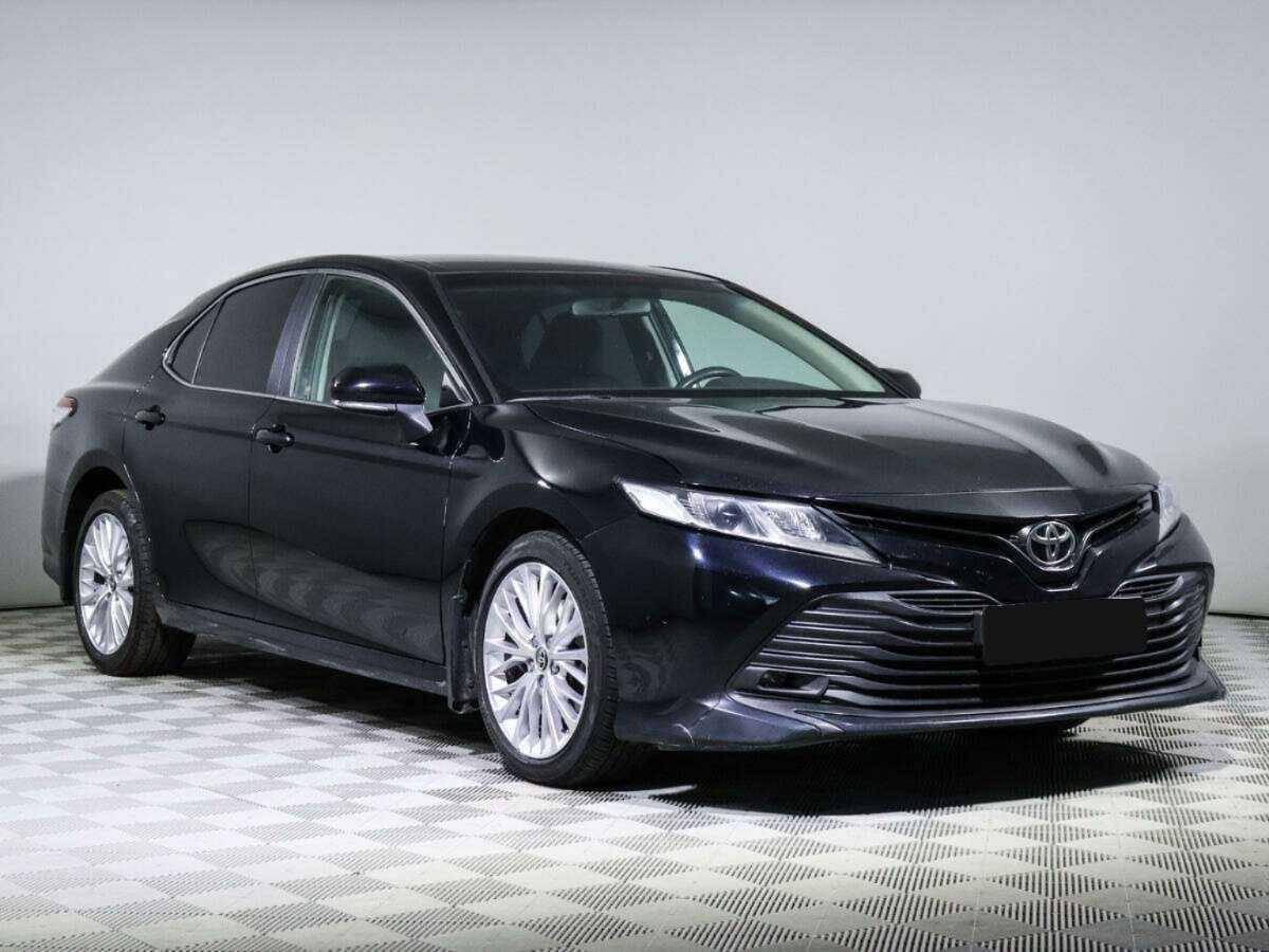 Toyota Camry 2021 года с пробегом. Фото: #2