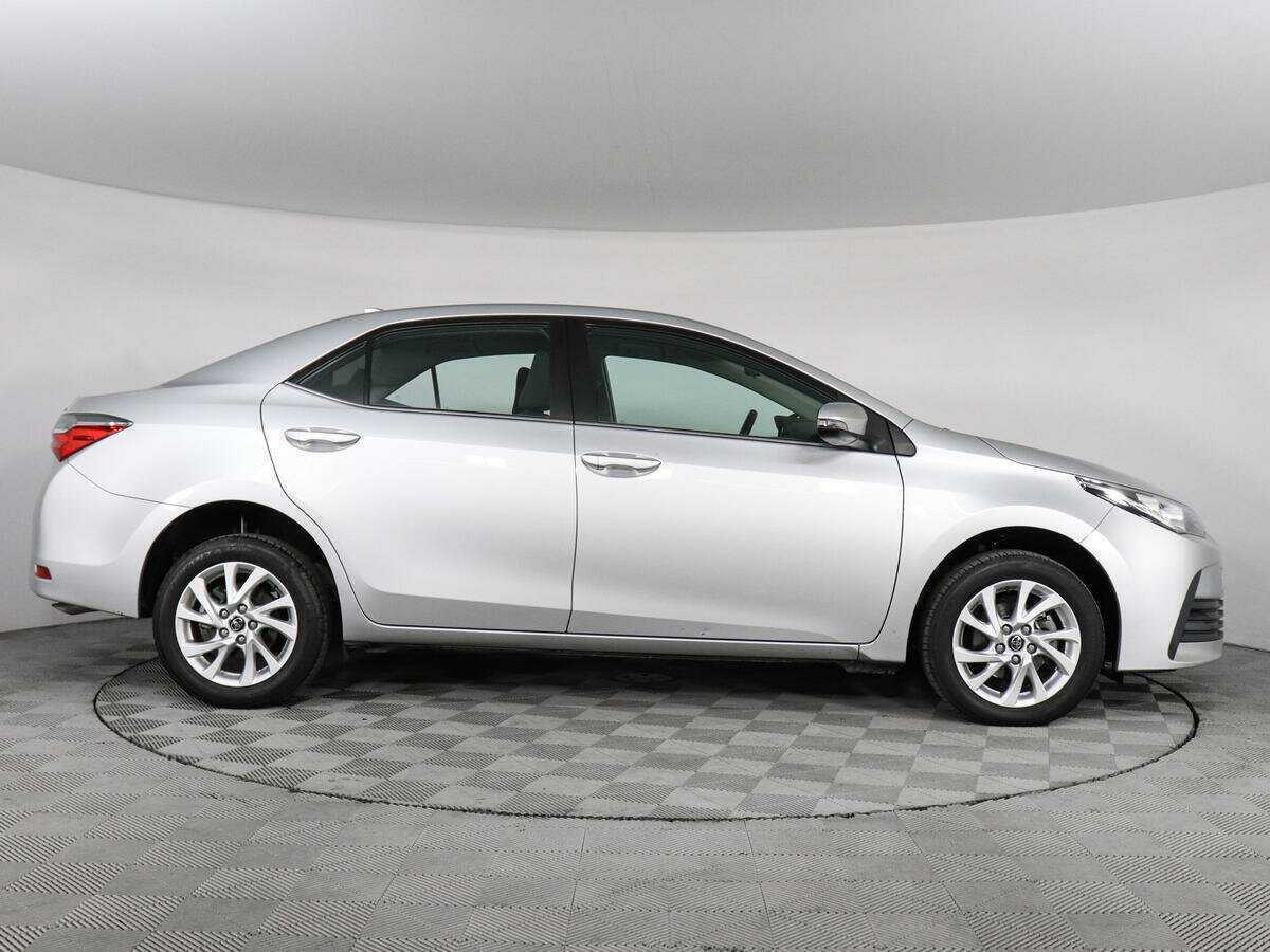 Toyota Corolla 2017 года с пробегом. Фото: #3