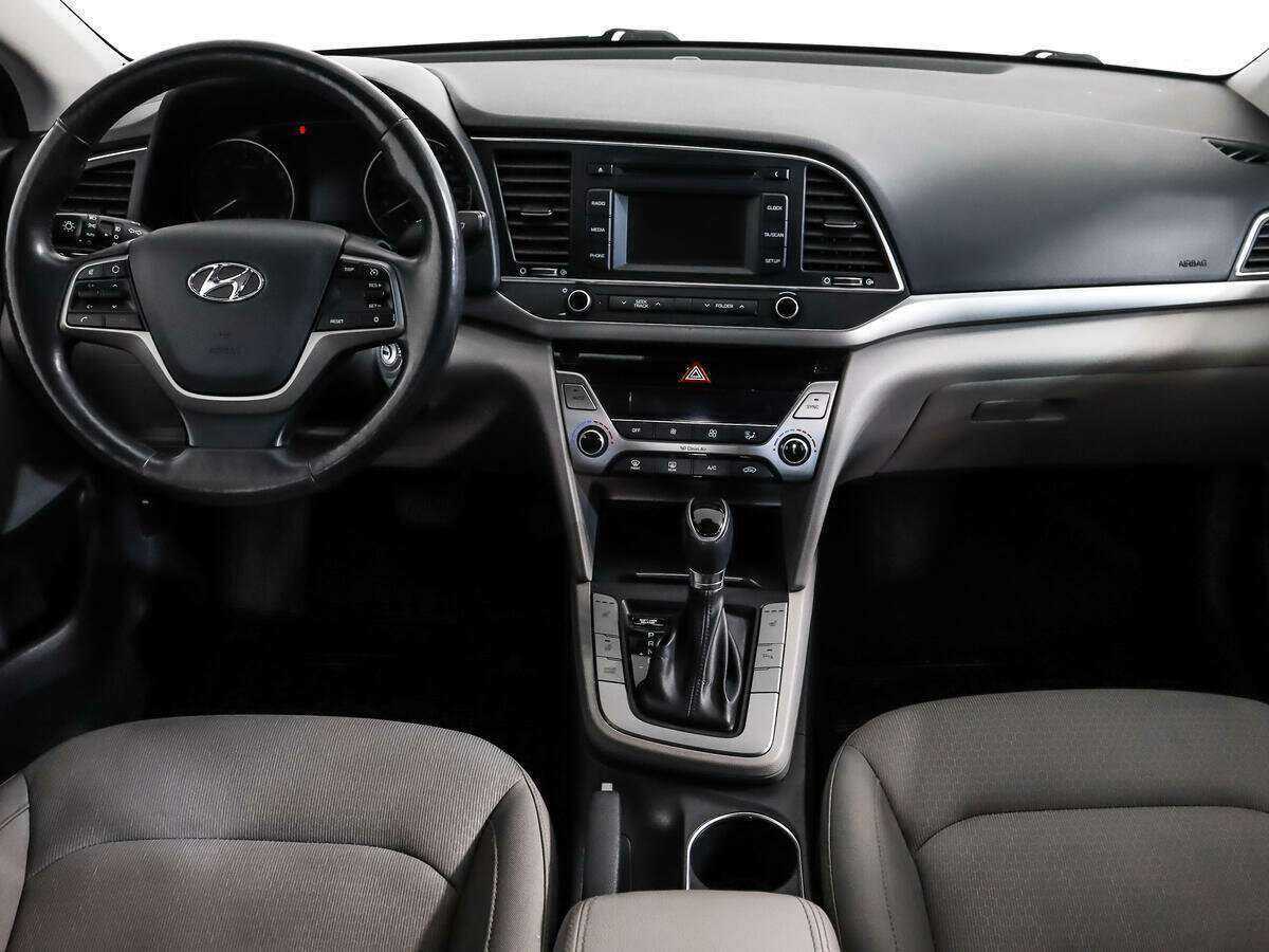 Hyundai Elantra 2017 года с пробегом. Фото: #11