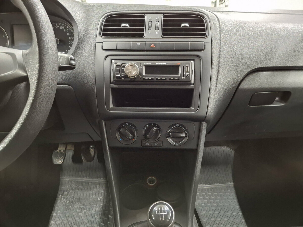 Volkswagen Polo 2017 года с пробегом. Фото: #14