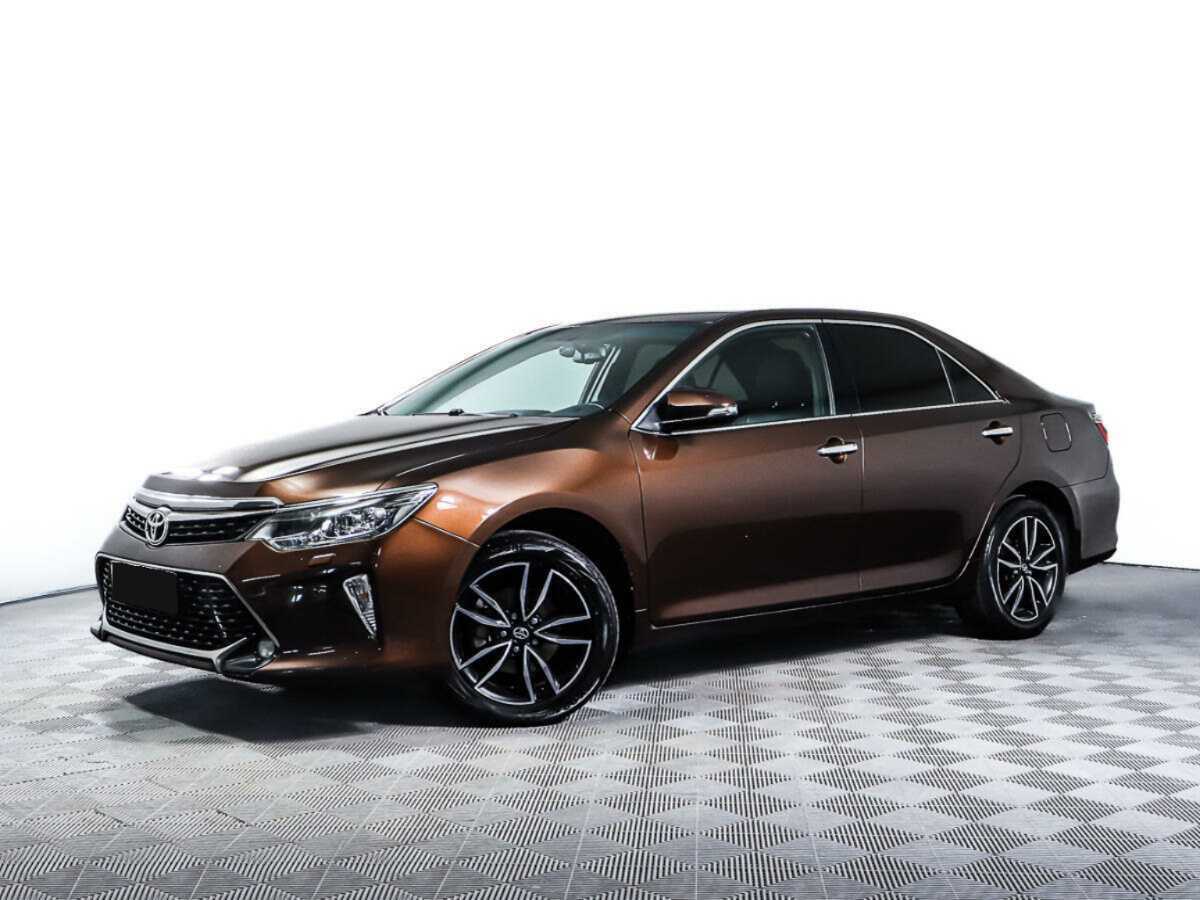 Toyota Camry 2017 года с пробегом. Посмотреть фото