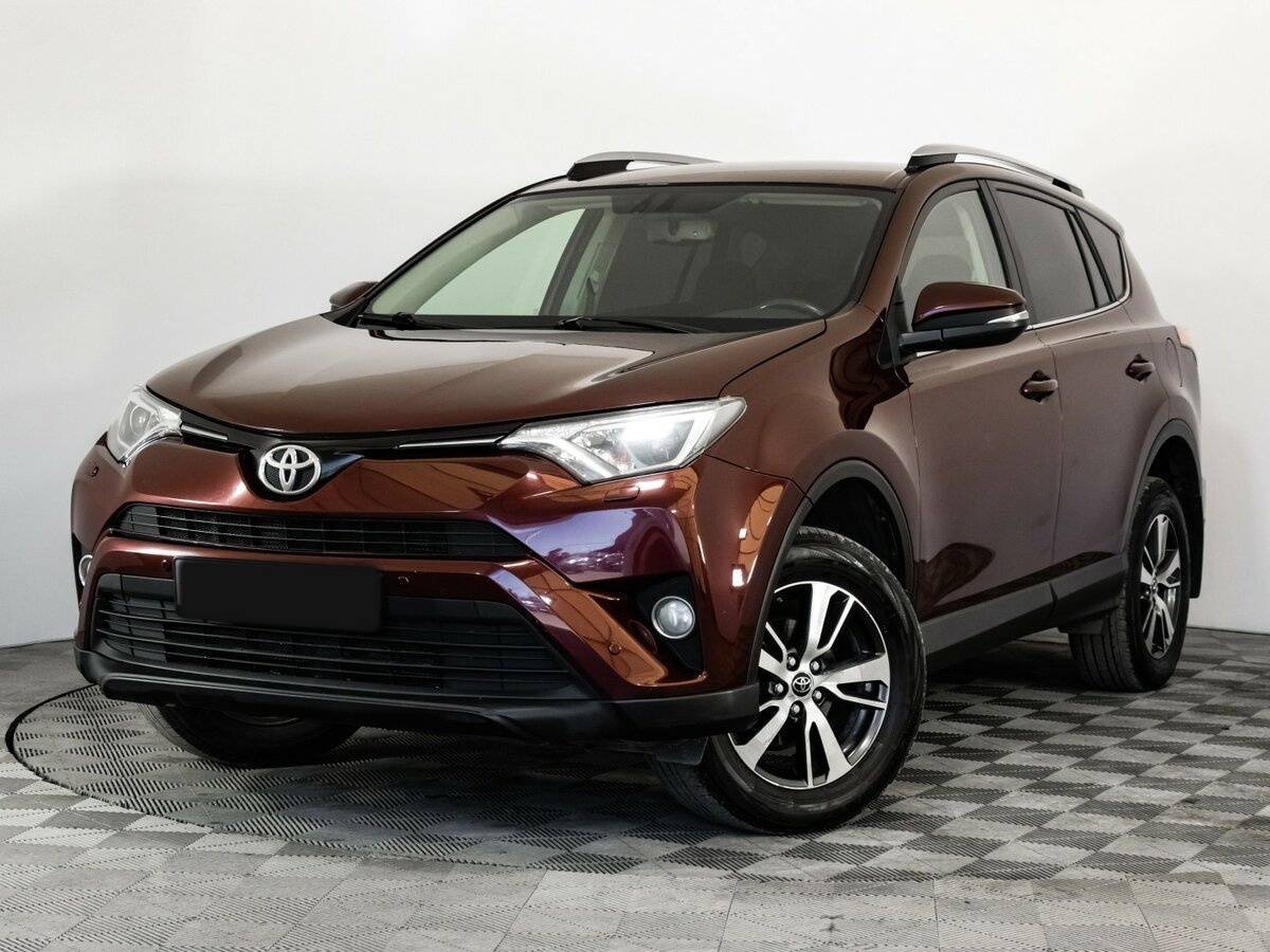 Toyota RAV4 2017 года с пробегом. Посмотреть фото