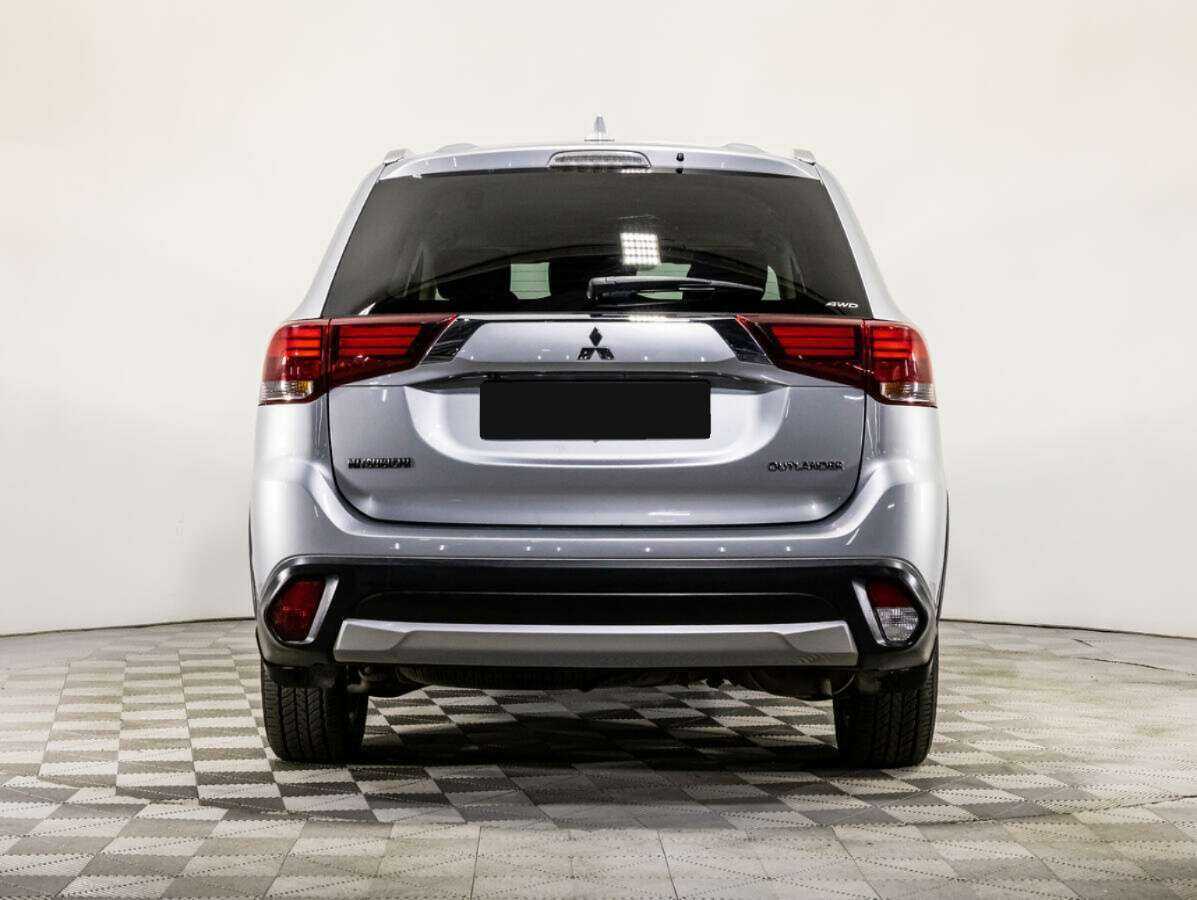 Mitsubishi Outlander 2018 года с пробегом. Фото: #5