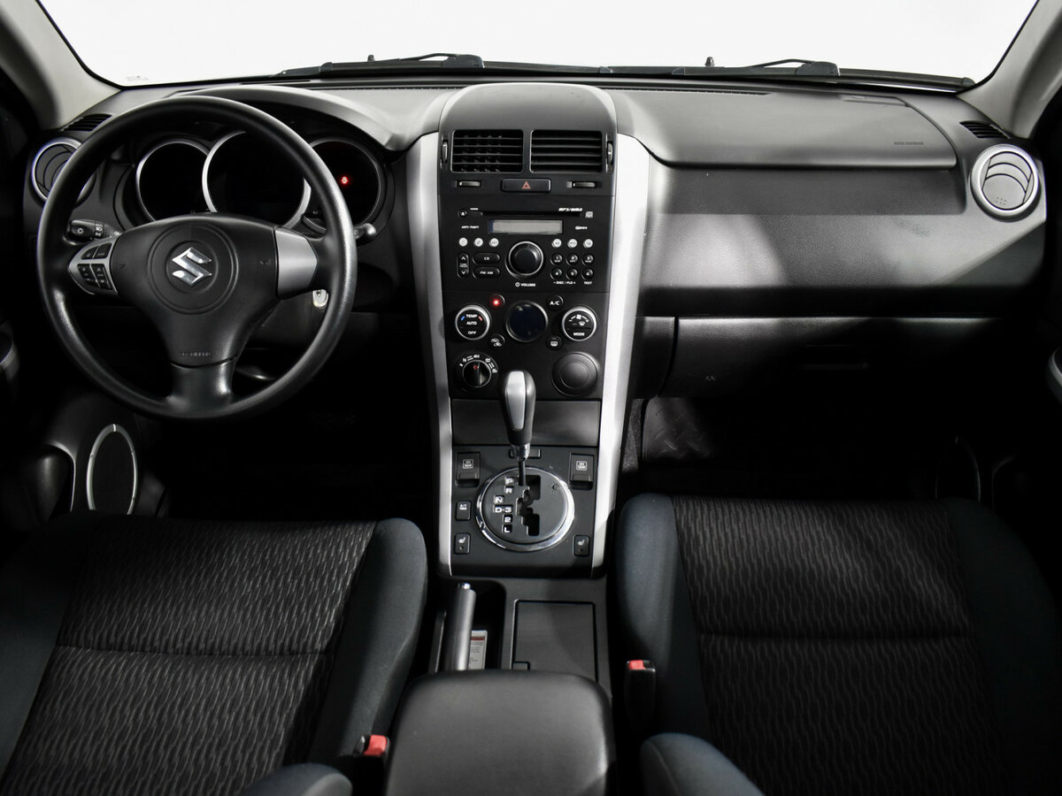 Suzuki Grand Vitara 2014 года с пробегом. Фото: #12
