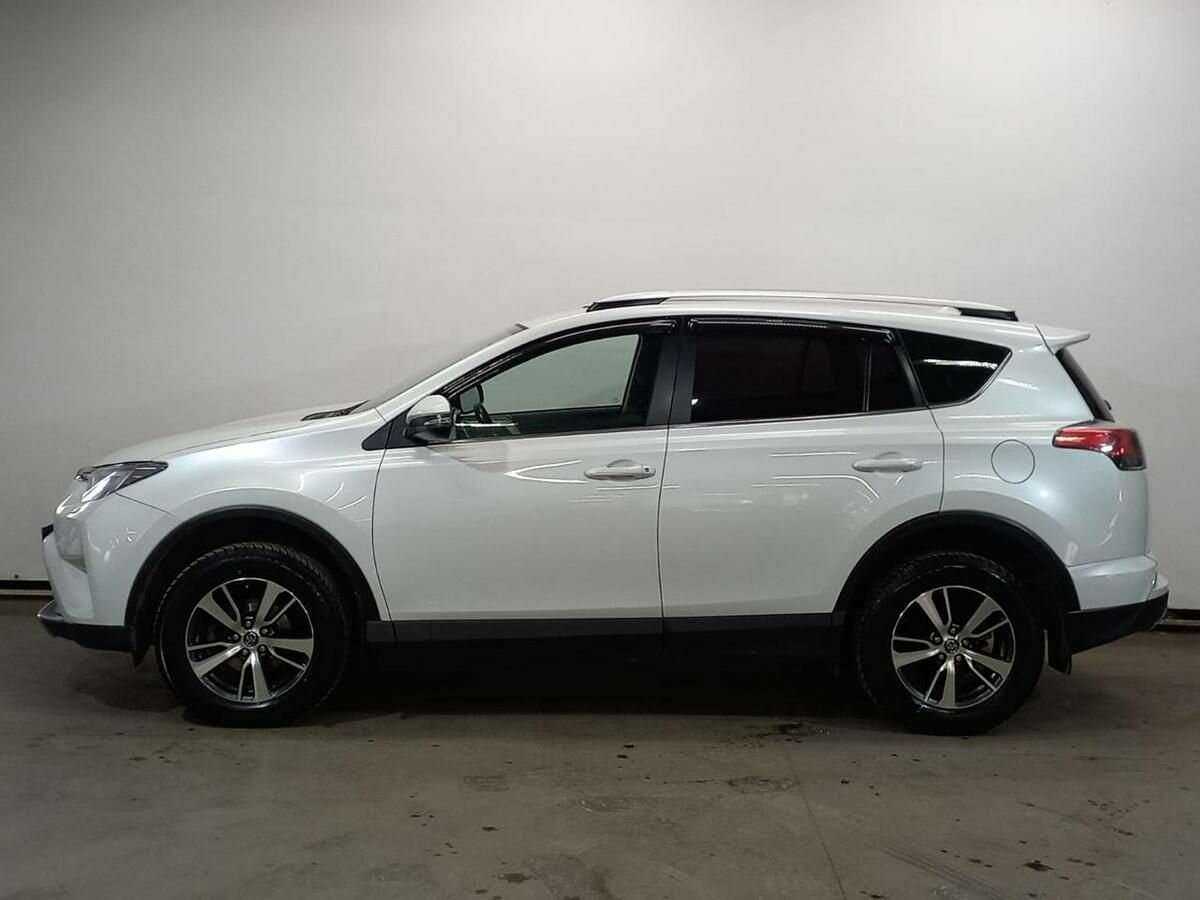 Toyota RAV4 2018 года с пробегом. Фото: #7