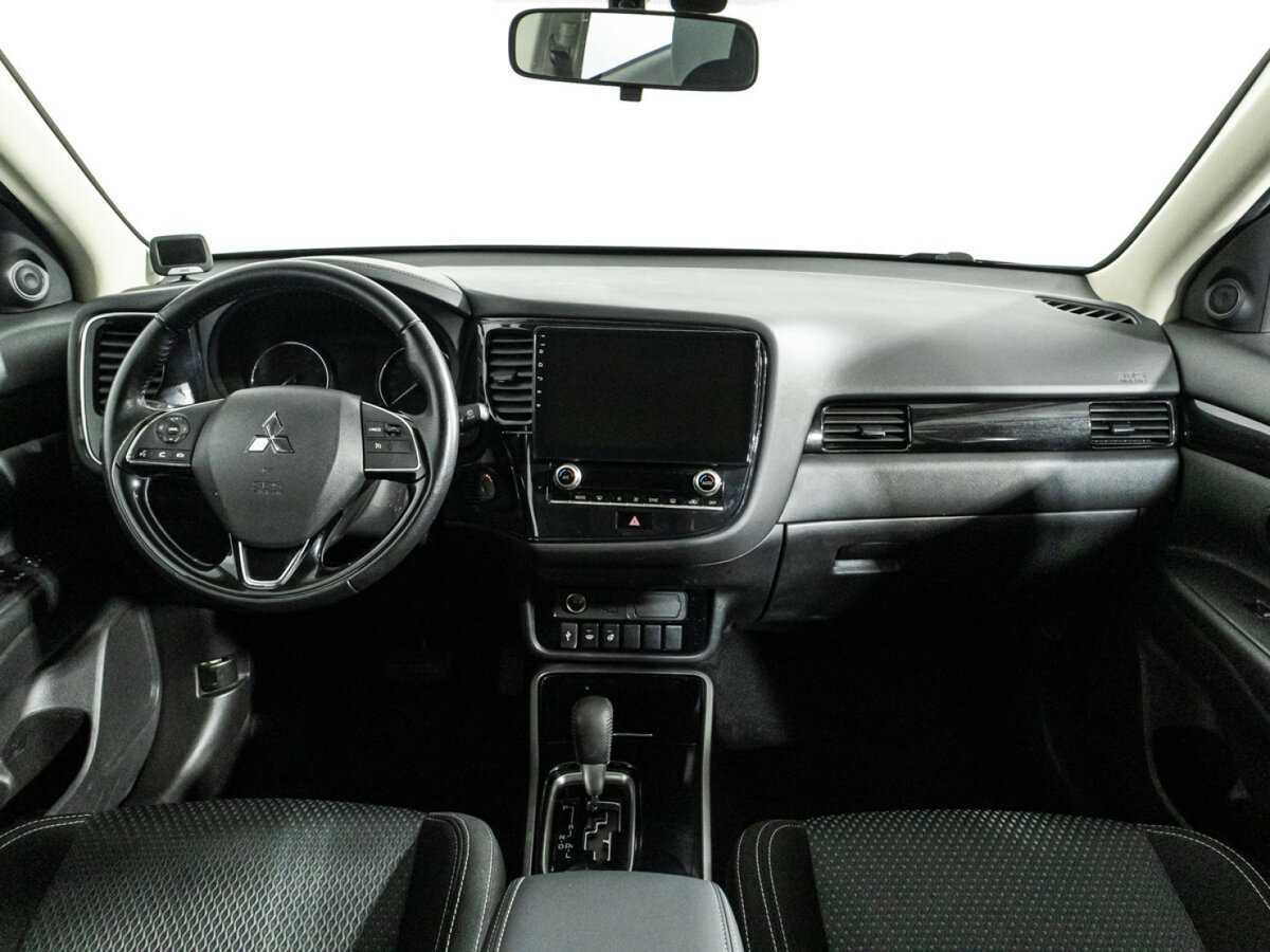 Mitsubishi Outlander 2021 года с пробегом. Фото: #11