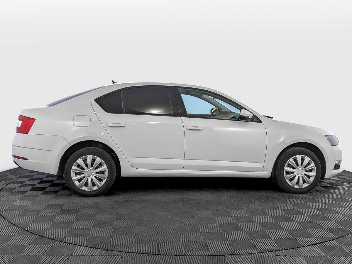Skoda Octavia 2018 года с пробегом. Фото: #3