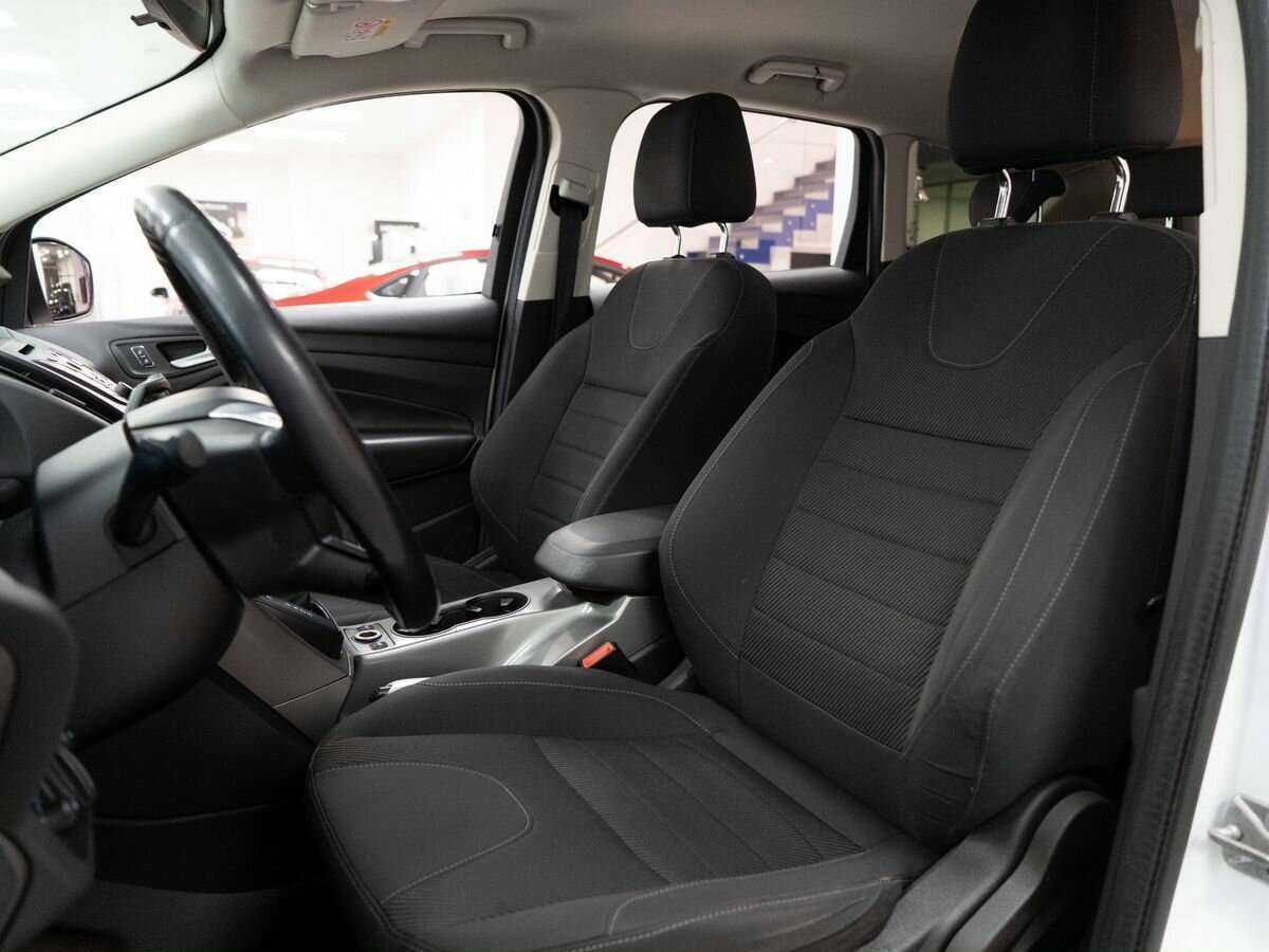 Ford Kuga 2014 года с пробегом. Фото: #5