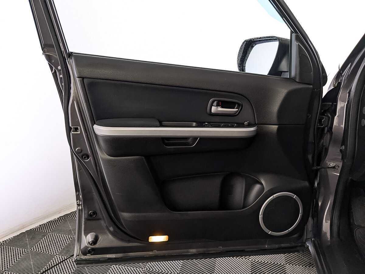 Suzuki Grand Vitara 2013 года с пробегом. Фото: #18