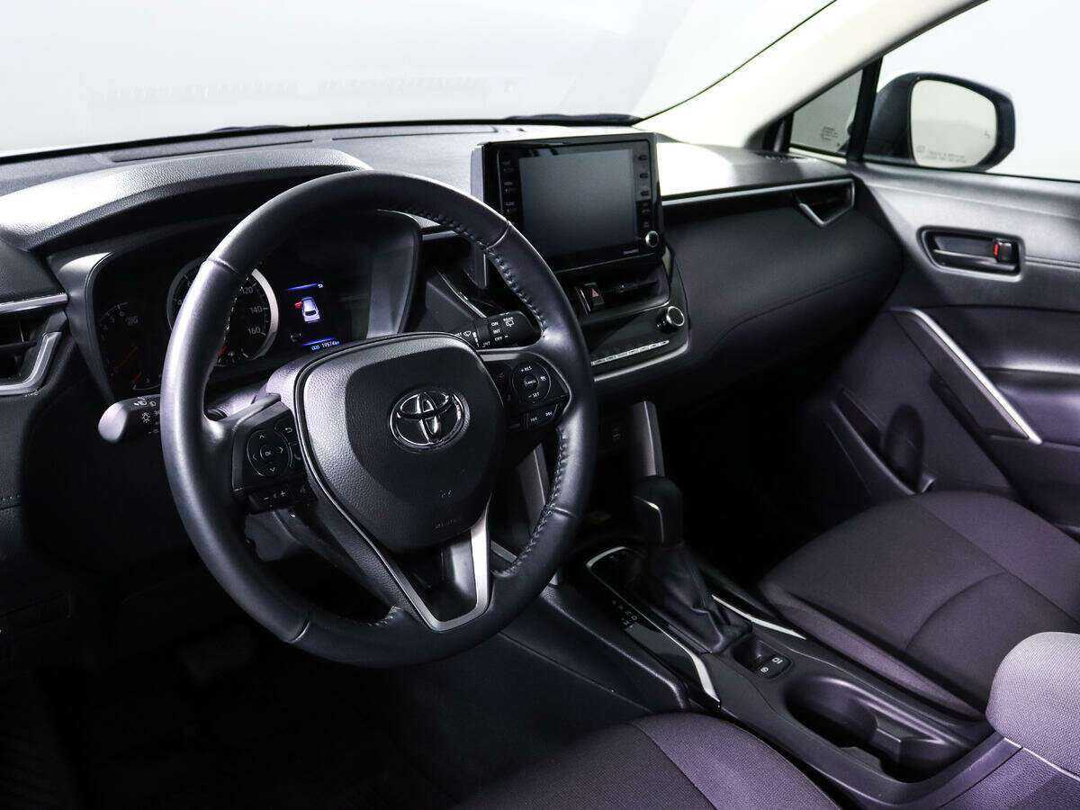 Toyota Corolla Cross 2022 года с пробегом. Фото: #11