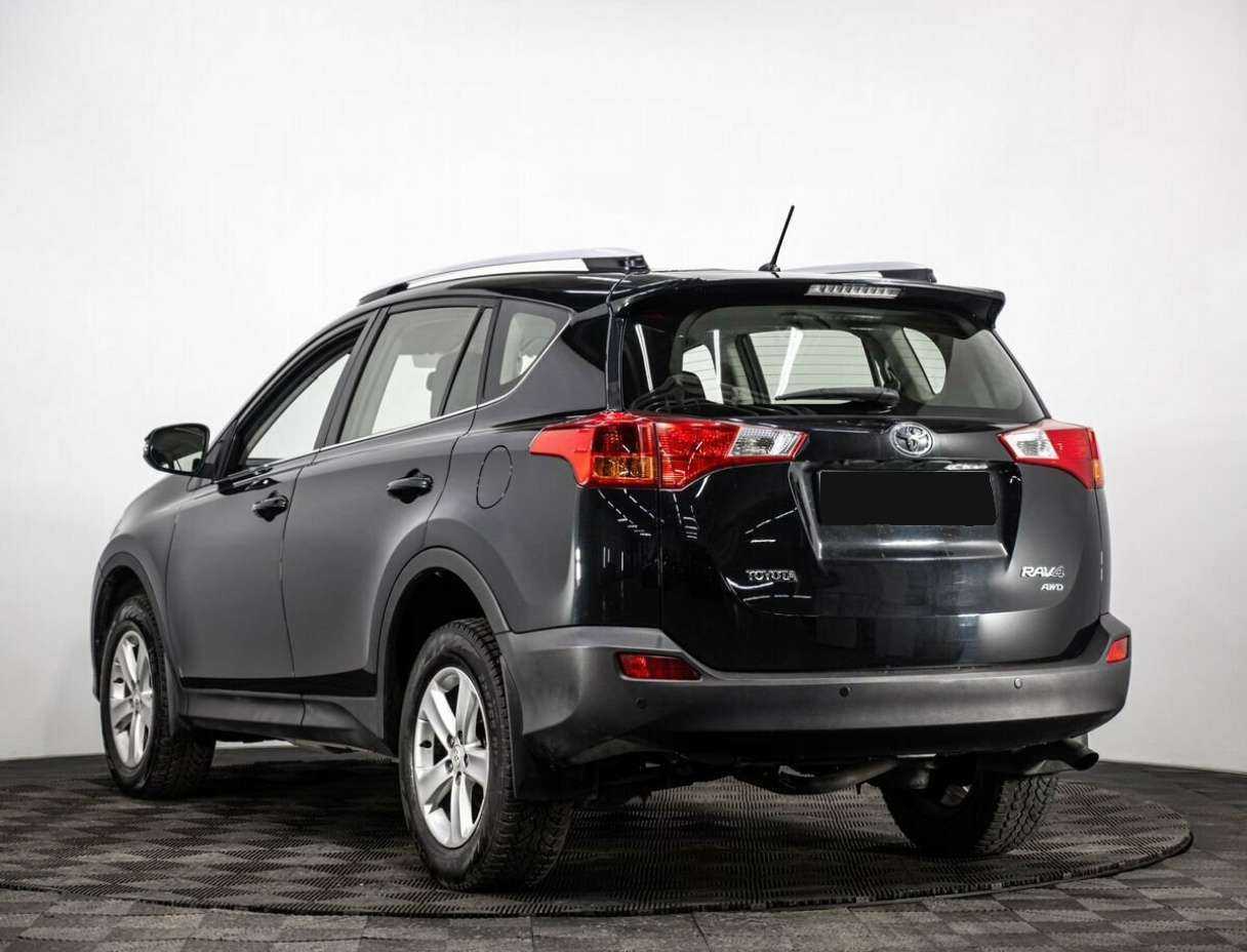 Toyota RAV4 2014 года с пробегом. Фото: #3