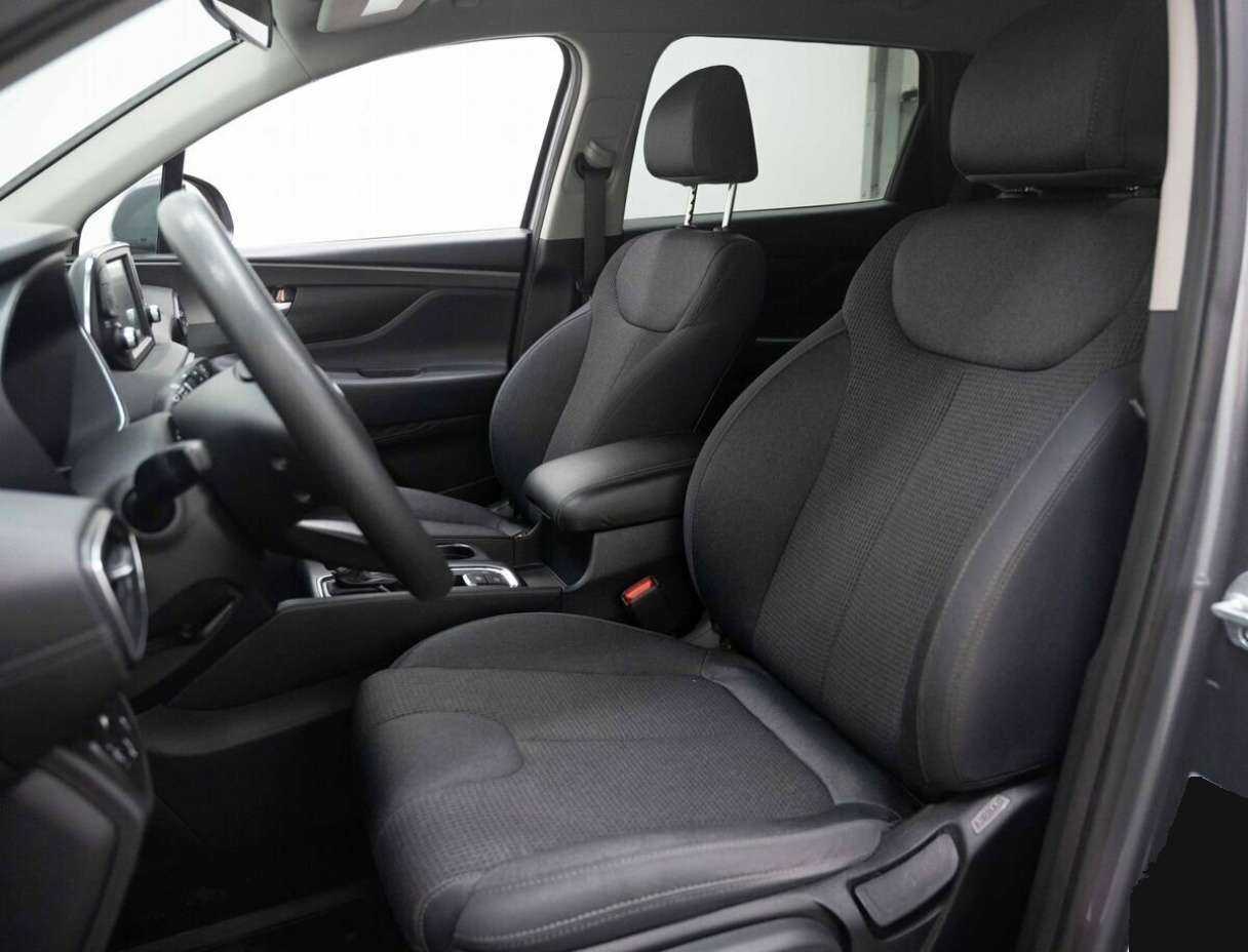 Hyundai Santa Fe 2019 года с пробегом. Фото: #7